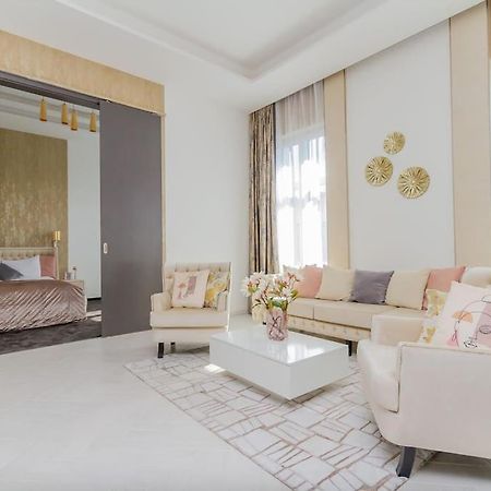 The Opulent Oasis By Newave Apartments 부다페스트 외부 사진