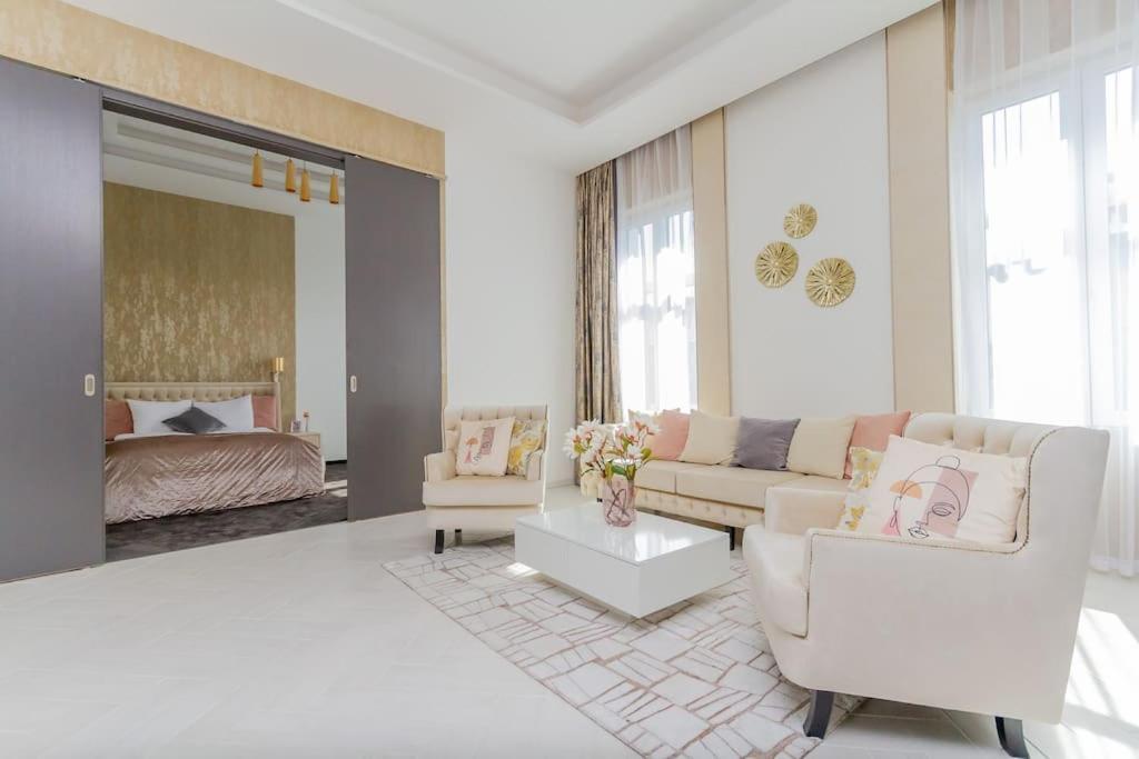 The Opulent Oasis By Newave Apartments 부다페스트 외부 사진