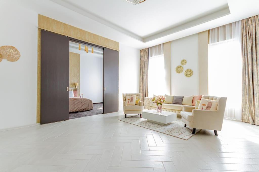 The Opulent Oasis By Newave Apartments 부다페스트 외부 사진